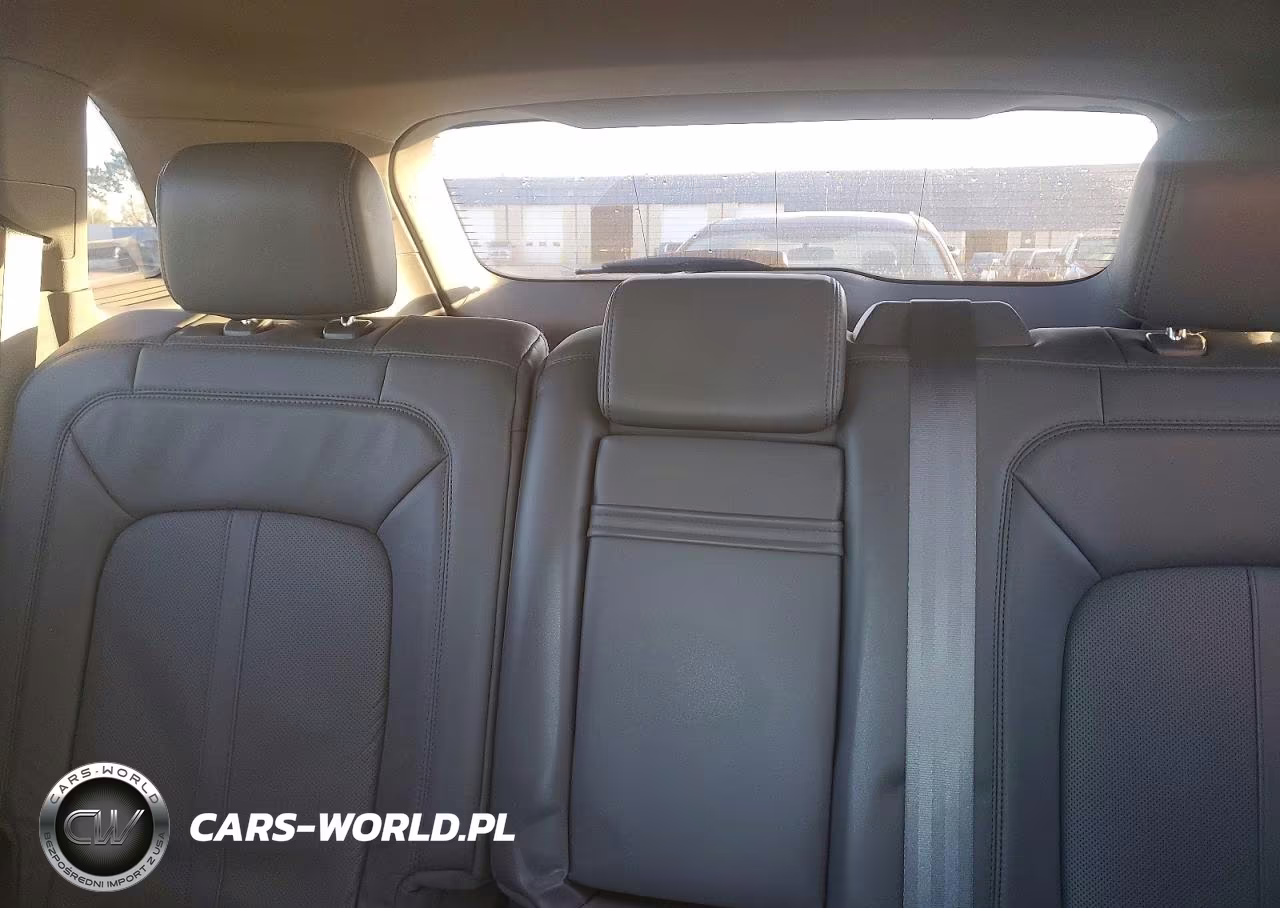 2019 Lincoln Nautilus Reserve VIN:2LMPJ8LP2KBL63307 - 10
