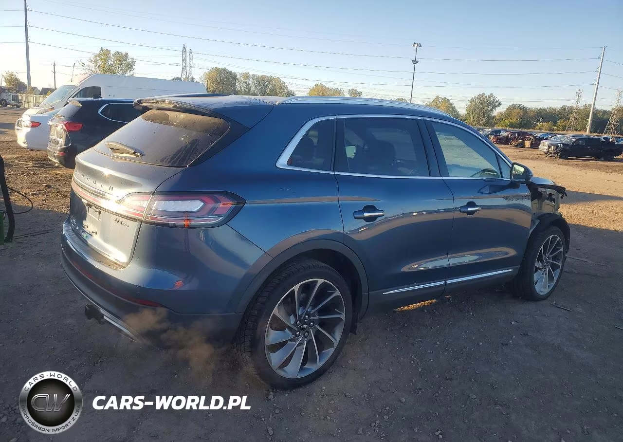 2019 Lincoln Nautilus Reserve VIN:2LMPJ8LP2KBL63307 - 3