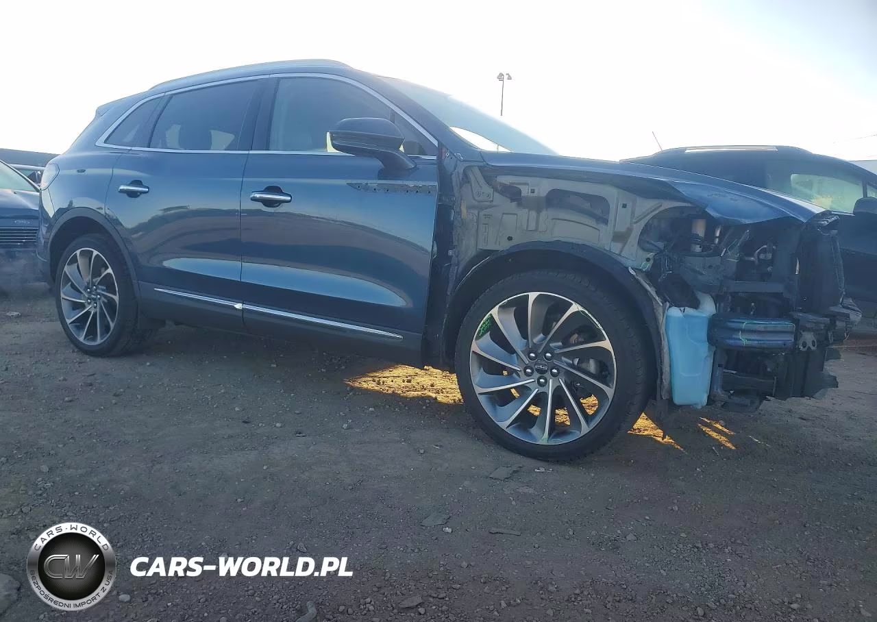 2019 Lincoln Nautilus Reserve VIN:2LMPJ8LP2KBL63307 - 4