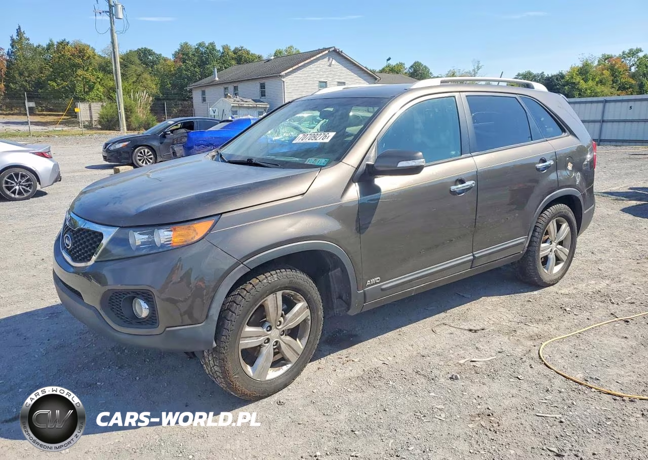 2013 Kia Sorento VIN:5XYKUCA68DG409381 - 1