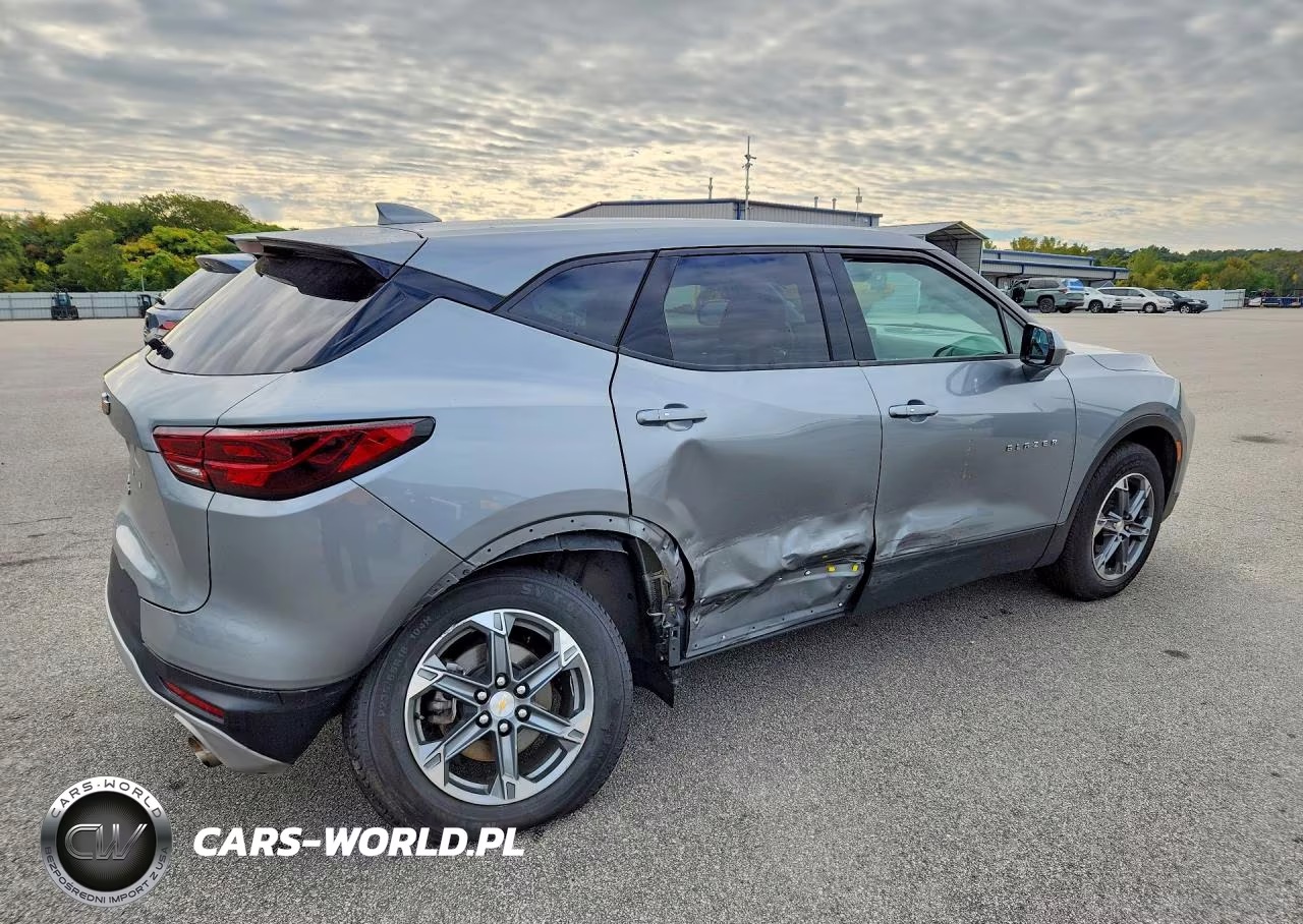 2025 Chevrolet Blazer 2Lt VIN:3GNKBHR45SS241952 - 3
