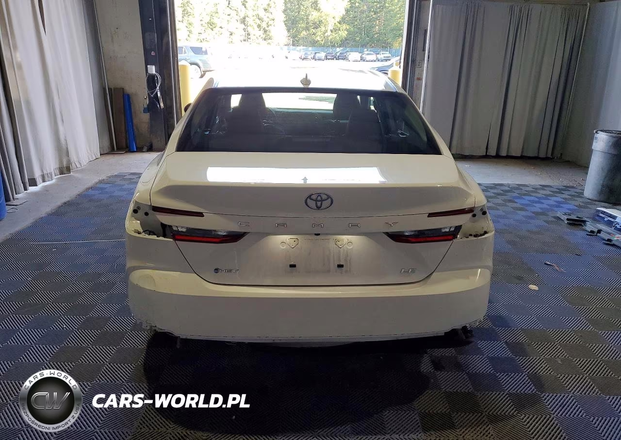 2026 Toyota Camry Le VIN:4T1DAACK9TU767808 - 6