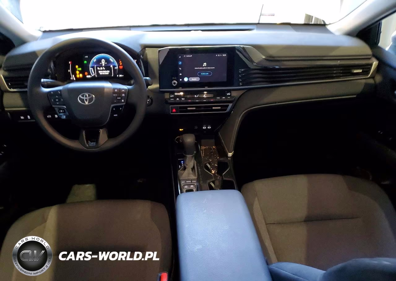 2026 Toyota Camry Le VIN:4T1DAACK9TU767808 - 8