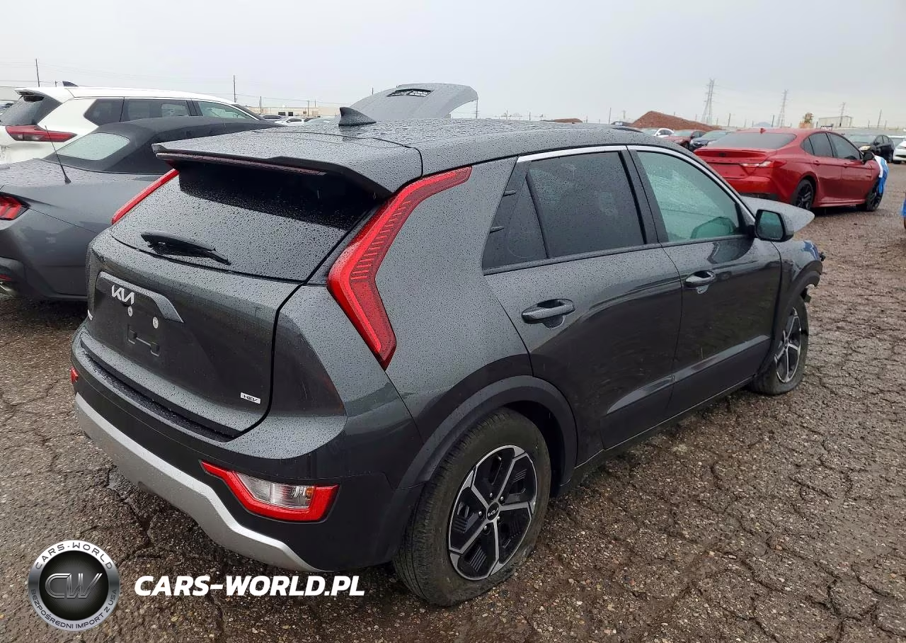2026 Kia Niro Lx VIN:KNDCP3LE5T5343122 - 3