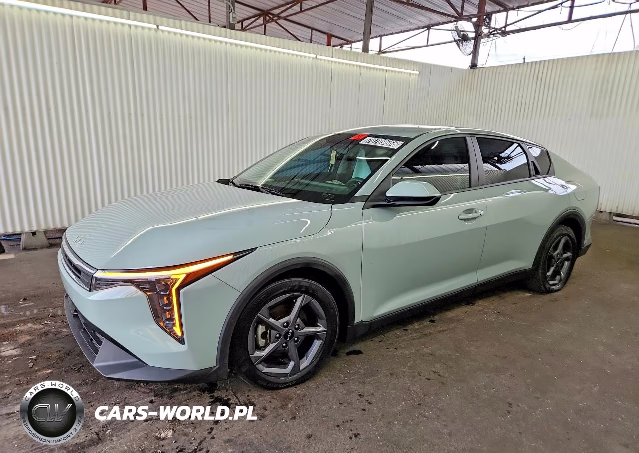 2025 Kia K4 Lxs – zdjęcie 1 z 12