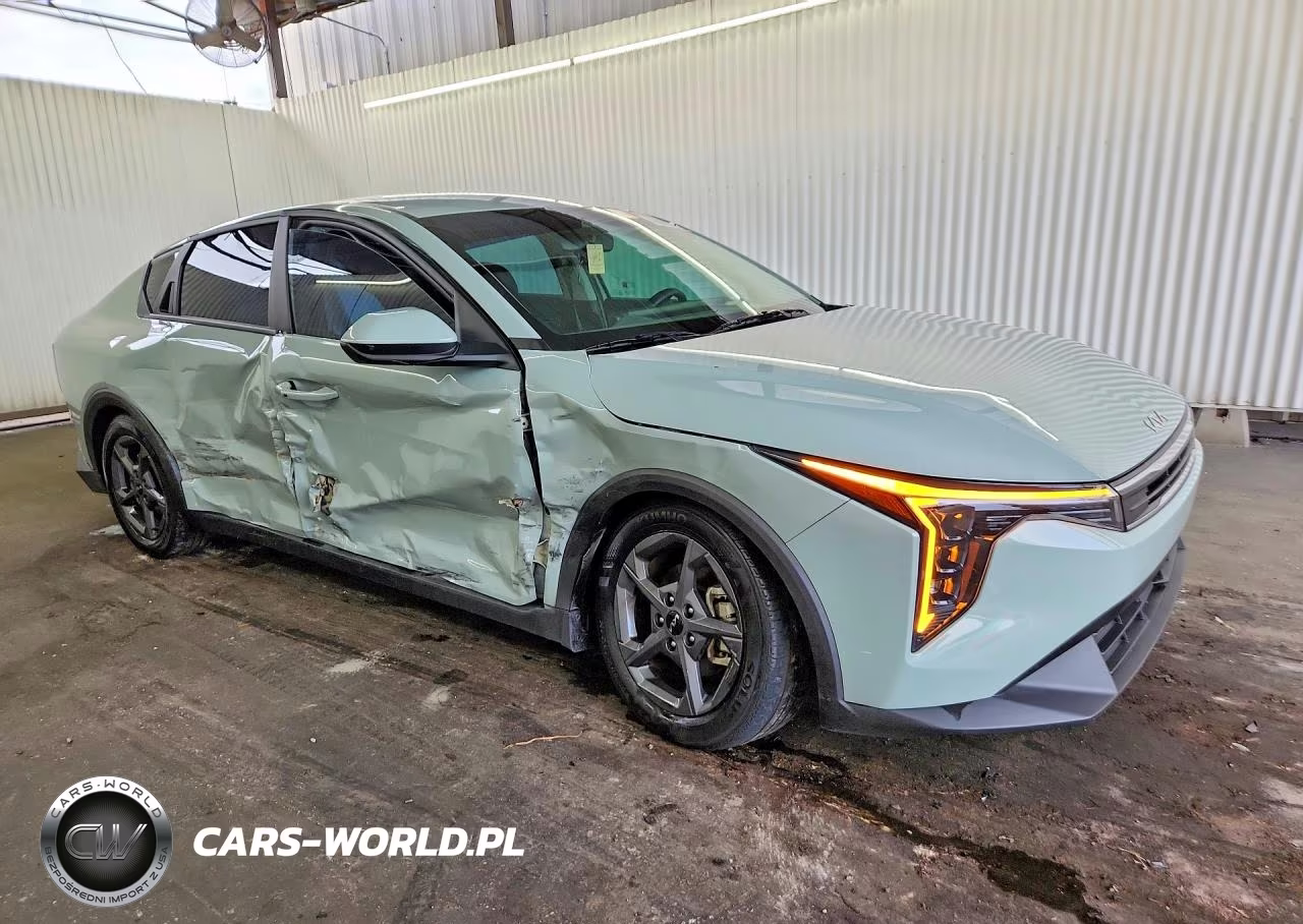 2025 Kia K4 Lxs VIN:3KPFT4DEXSE168821 - 4