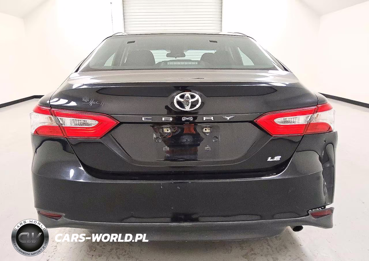 2018 Toyota Camry Le VIN:4T1B11HK7JU107117 - 6