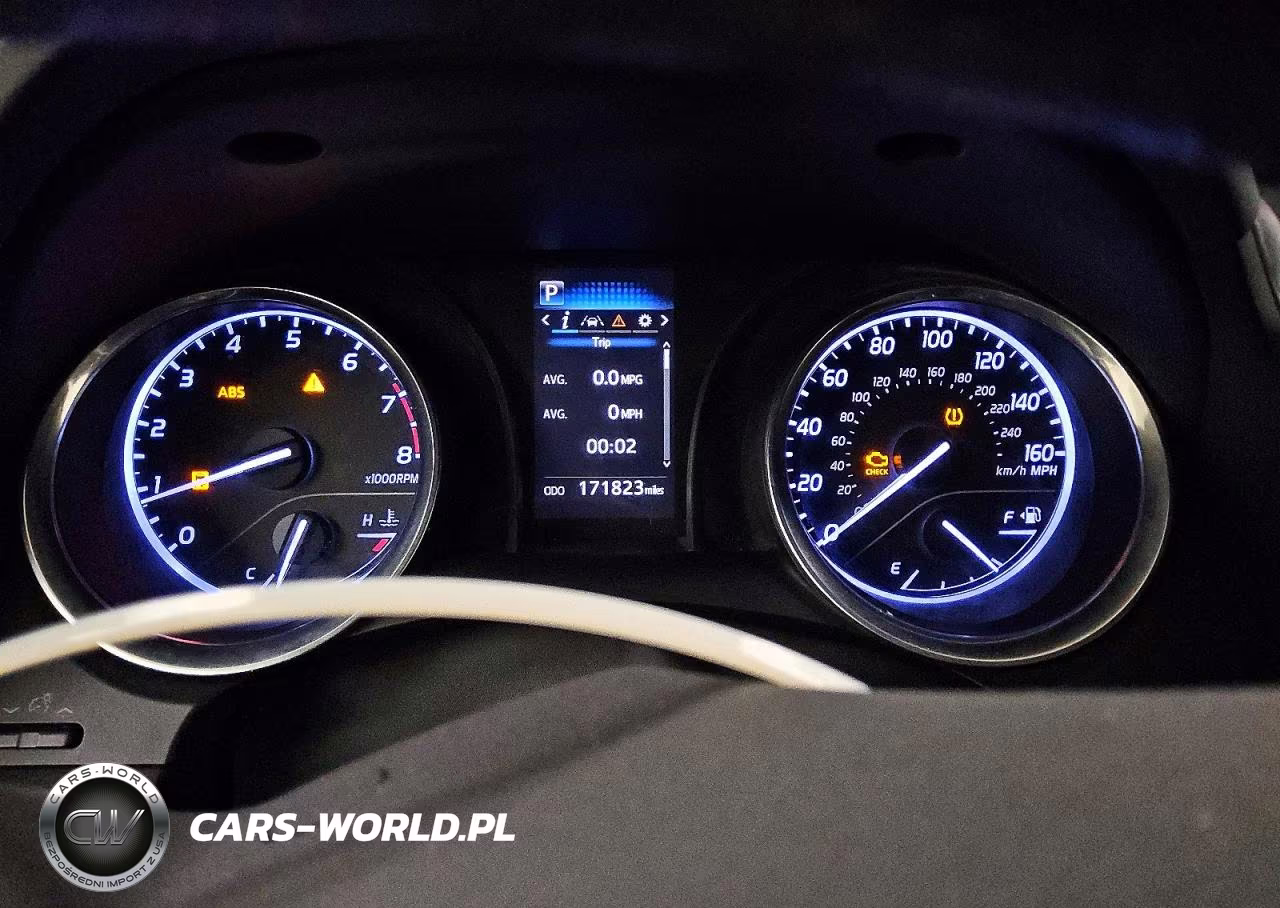 2018 Toyota Camry Le VIN:4T1B11HK7JU107117 - 9