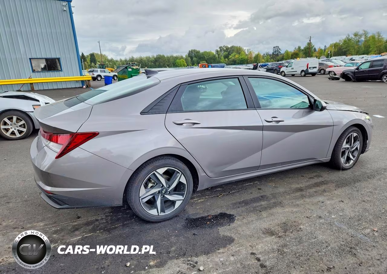 2023 Hyundai Elantra Sel VIN:KMHLS4AG0PU519817 - 3