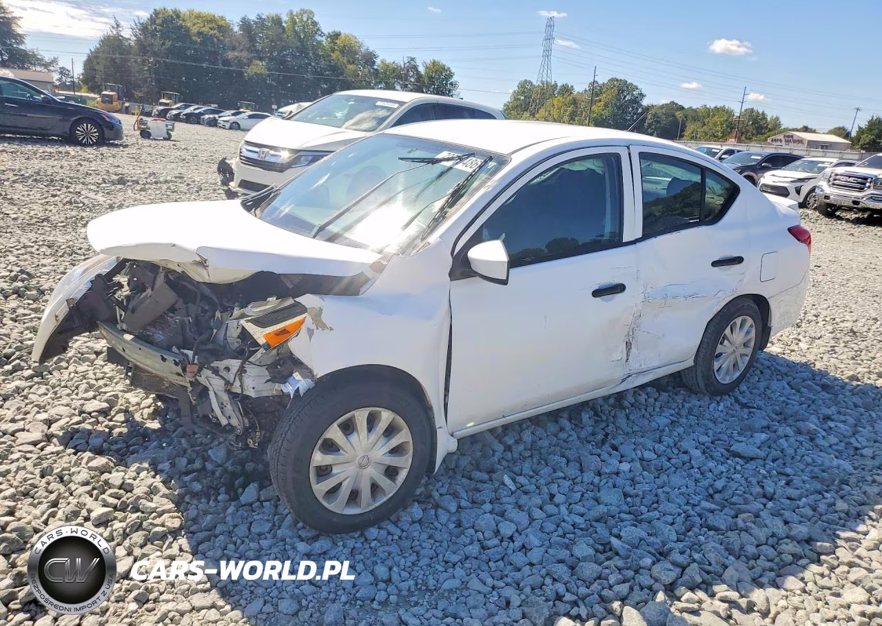 2018 Nissan Versa S Plus – zdjęcie 1 z 13