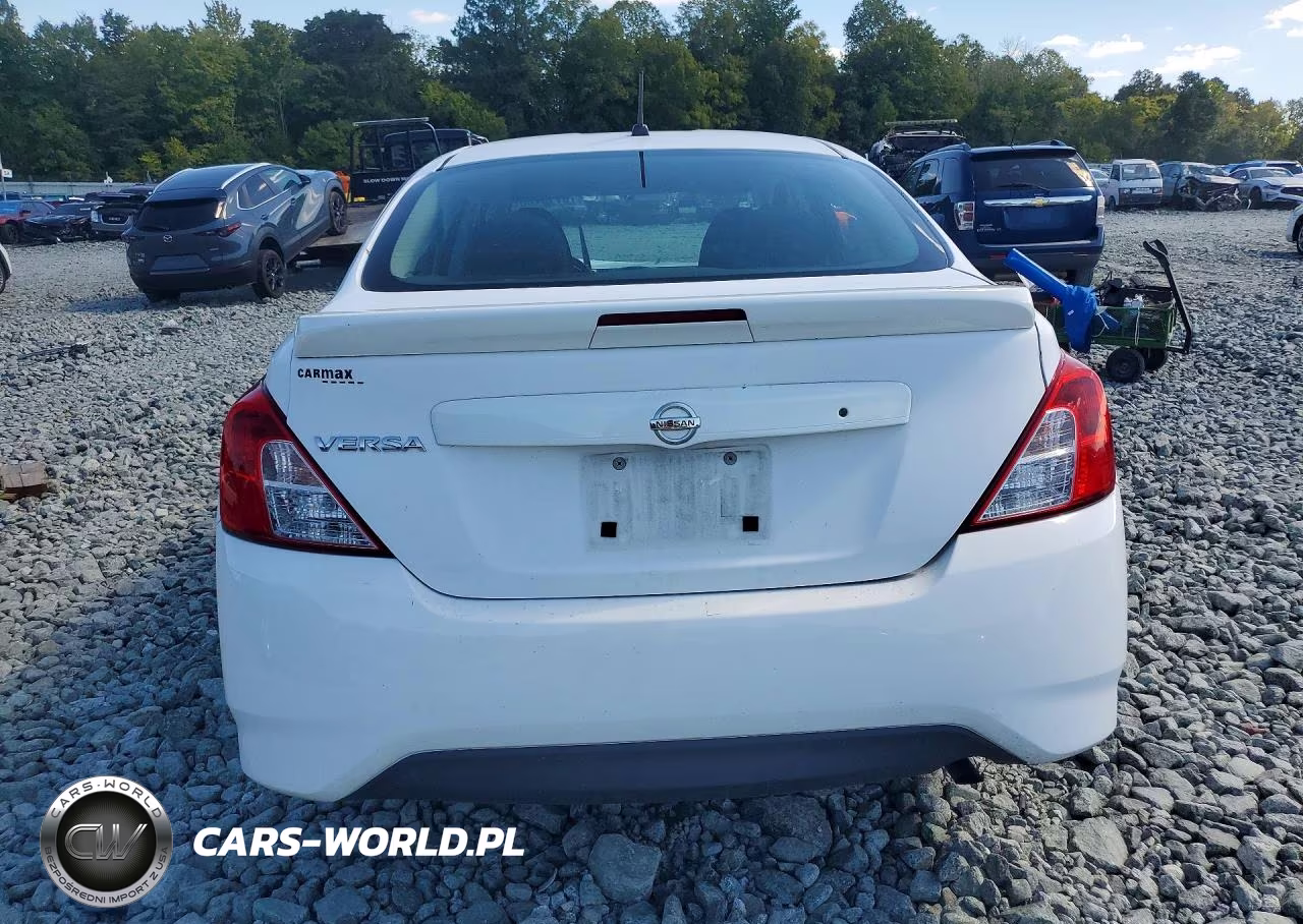 2018 Nissan Versa S Plus VIN:3N1CN7AP1JL864520 - 6