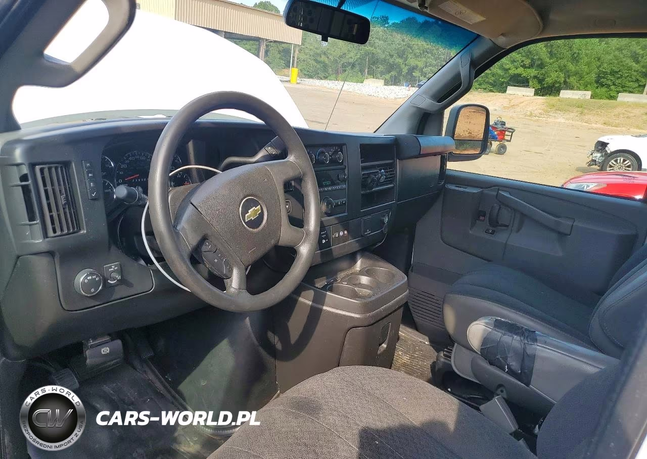 2020 Chevrolet Express G2500 VIN:1GCWGAFG1L1183679 - 8