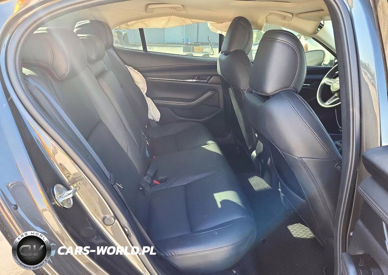 2023 Mazda 3 Preferred VIN:3MZBPACM0PM363685 - 10