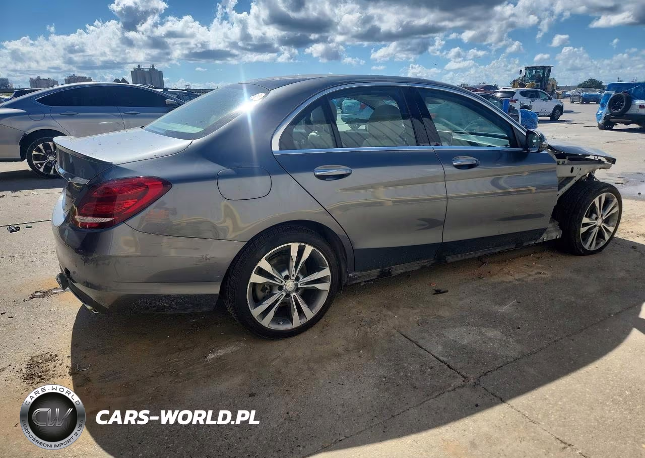 2017 Mercedes-Benz C 300 VIN:55SWF4JB8HU204640 - 3