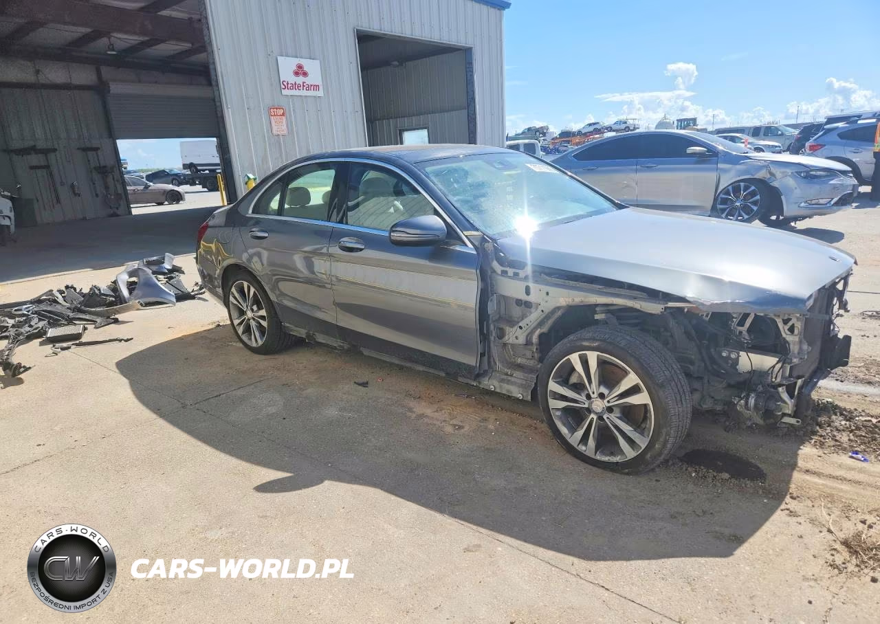 2017 Mercedes-Benz C 300 VIN:55SWF4JB8HU204640 - 4