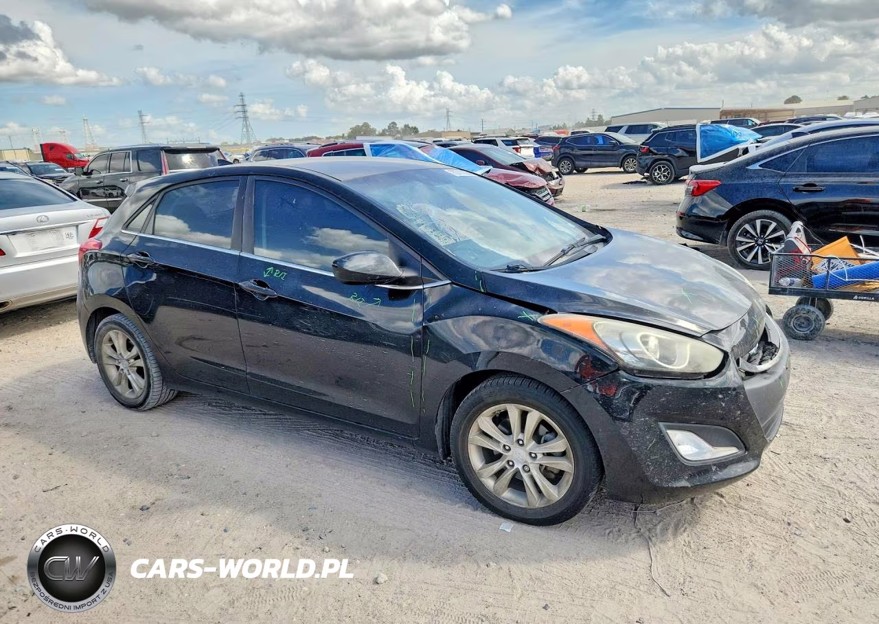2013 Hyundai Elantra Gt Base VIN:KMHD35LE4DU082712 - 4