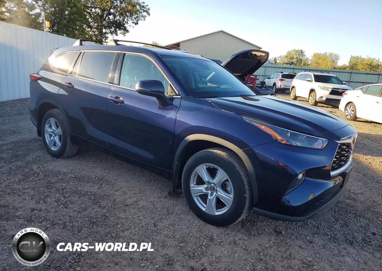 2022 Toyota Highlander Le VIN:5TDBZRBH6NS562107 - 4