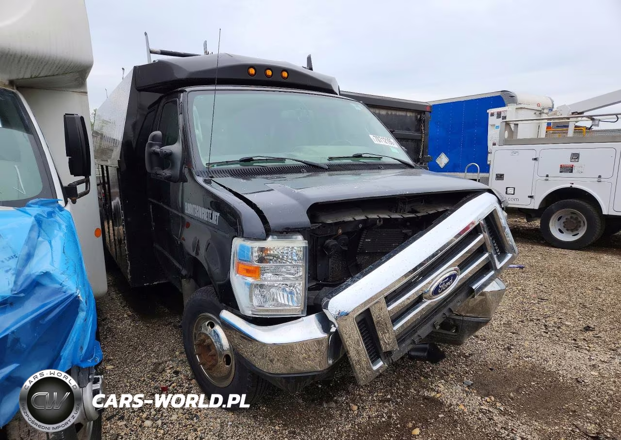 2016 Ford Econoline E450 Super Duty Cutaway Van VIN:1FDXE4FS3GDC33689 - 4