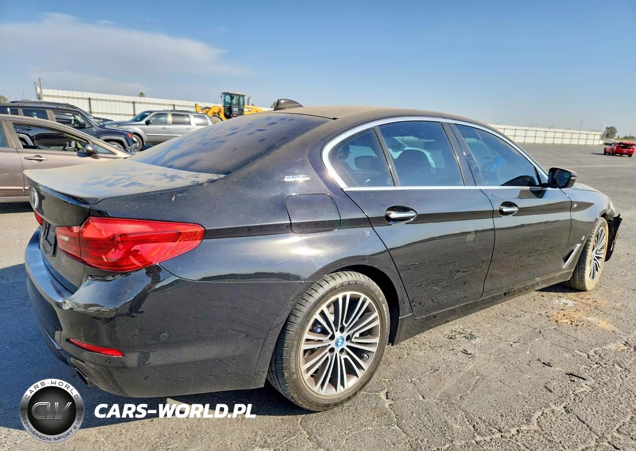 2018 BMW 530E VIN:WBAJA9C50JB034620 - 3