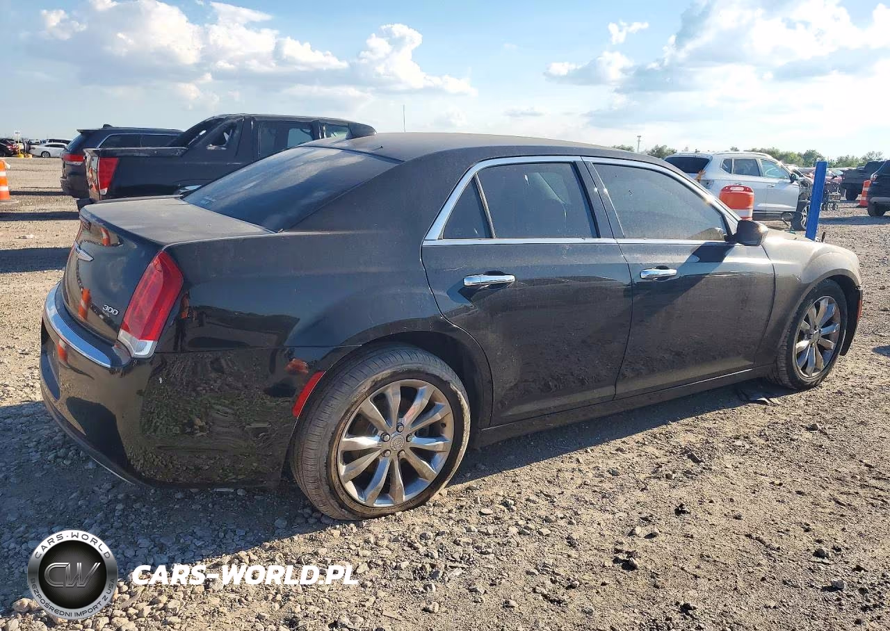 2018 Chrysler 300 Limited VIN:2C3CCAKG5JH165239 - 3