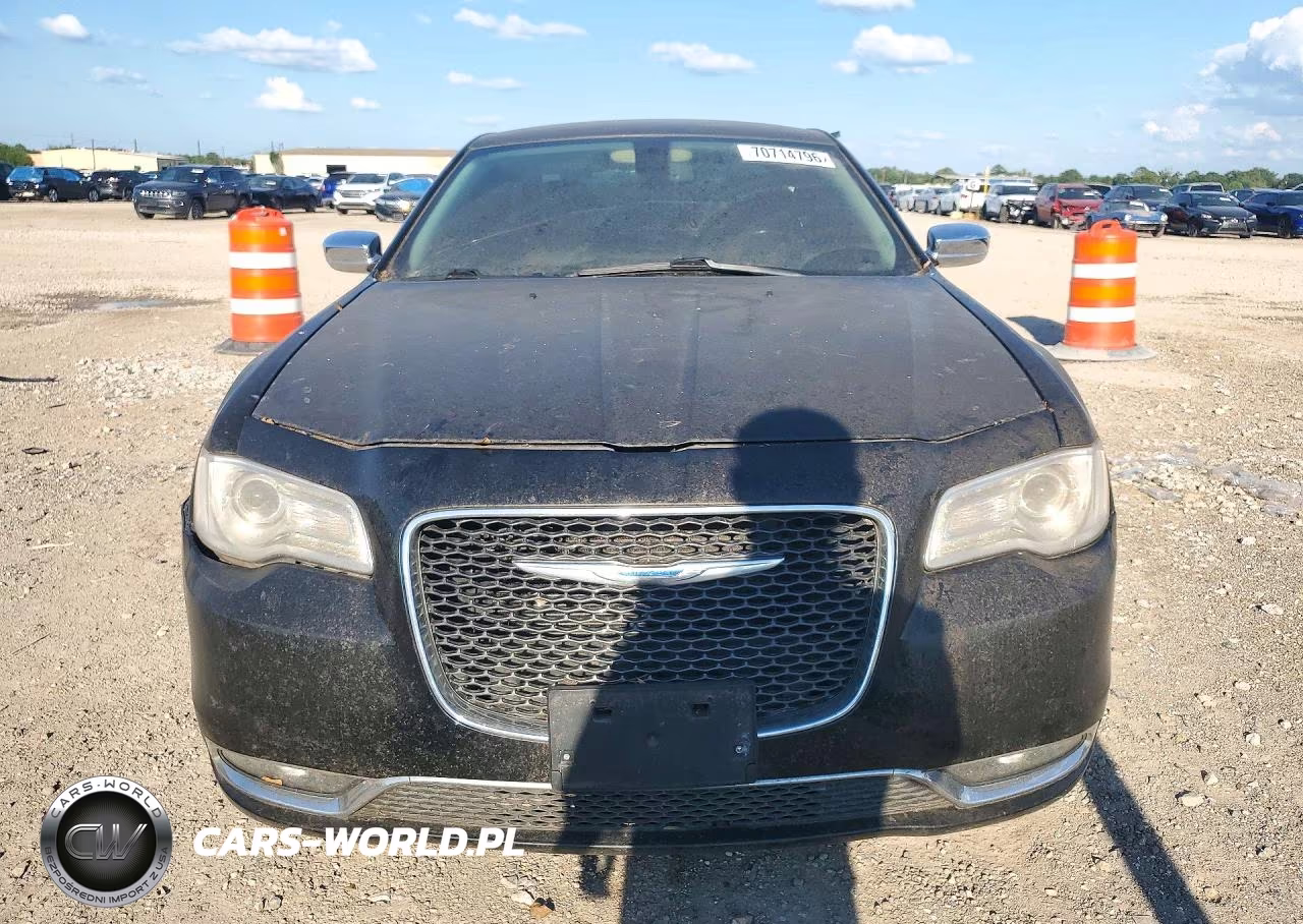 2018 Chrysler 300 Limited VIN:2C3CCAKG5JH165239 - 5
