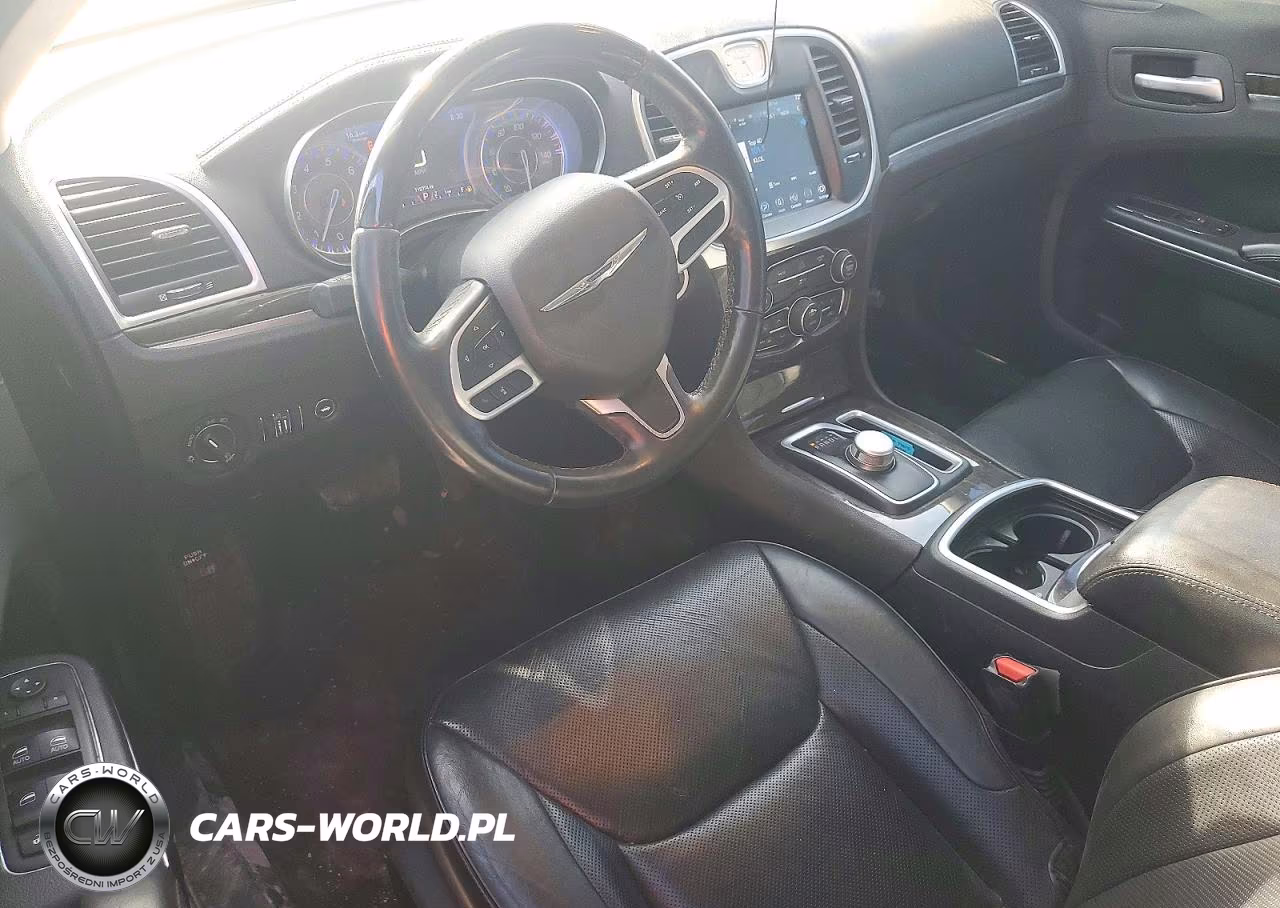 2018 Chrysler 300 Limited VIN:2C3CCAKG5JH165239 - 8