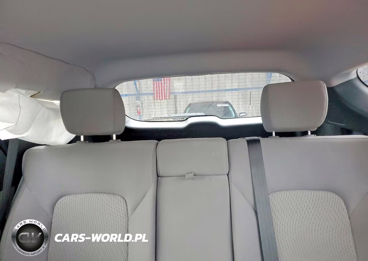 2018 Hyundai Santa Fe Sport 2.4L VIN:5NMZTDLB6JH106621 - 10