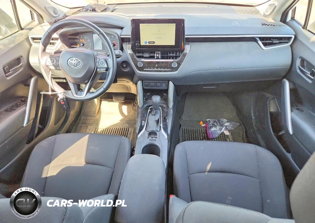 2024 Toyota Corolla Cross Le VIN:7MUBAABGXRV109684 - 8