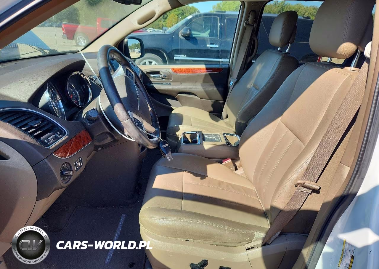 2015 Chrysler Town & Country Touring VIN:2C4RC1BG9FR677366 - 7