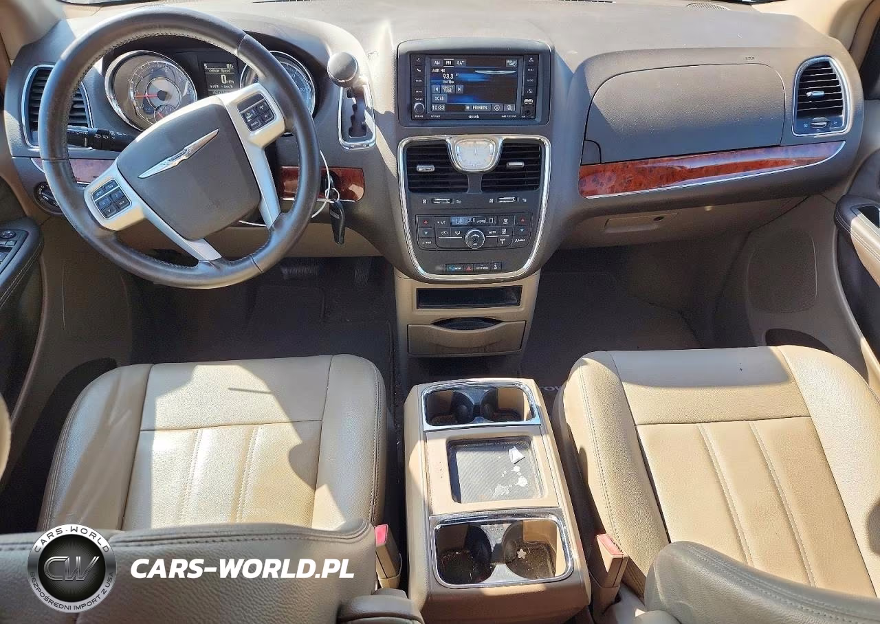 2015 Chrysler Town & Country Touring VIN:2C4RC1BG9FR677366 - 8
