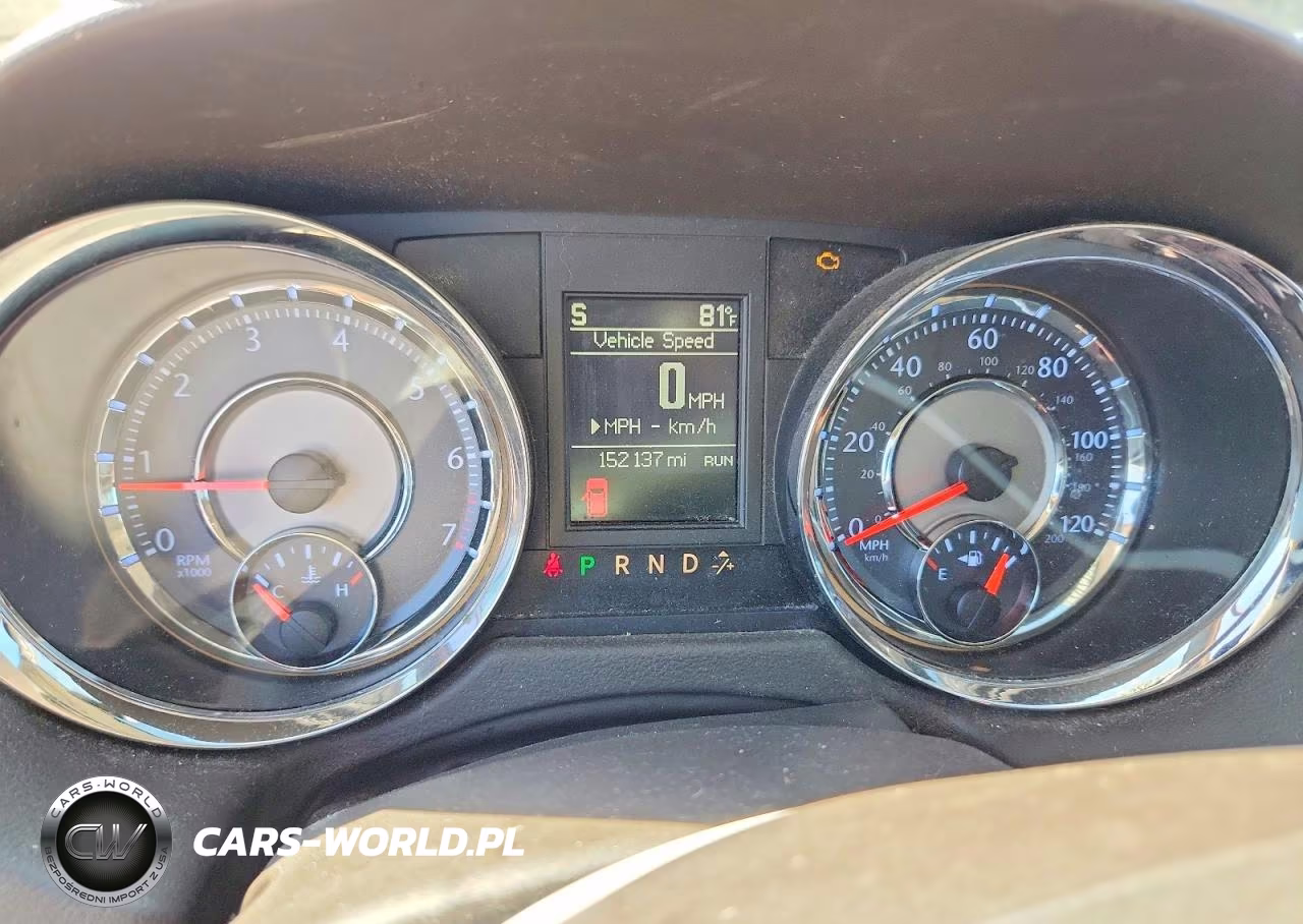 2015 Chrysler Town & Country Touring VIN:2C4RC1BG9FR677366 - 9