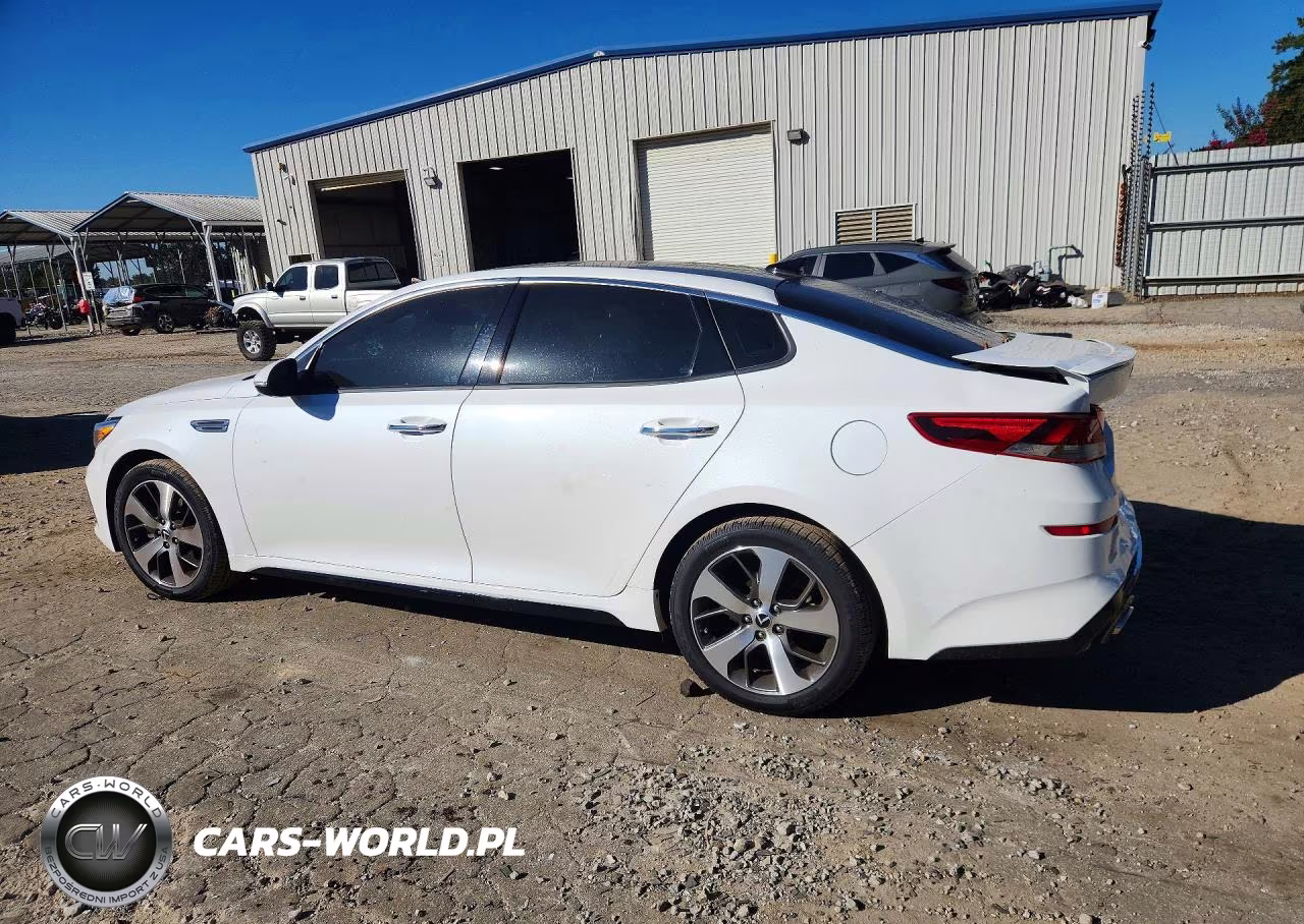 2019 Kia Optima S VIN:5XXGT4L3XKG322682 - 2
