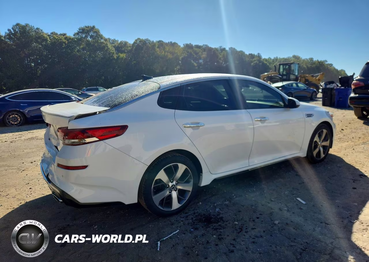 2019 Kia Optima S VIN:5XXGT4L3XKG322682 - 3