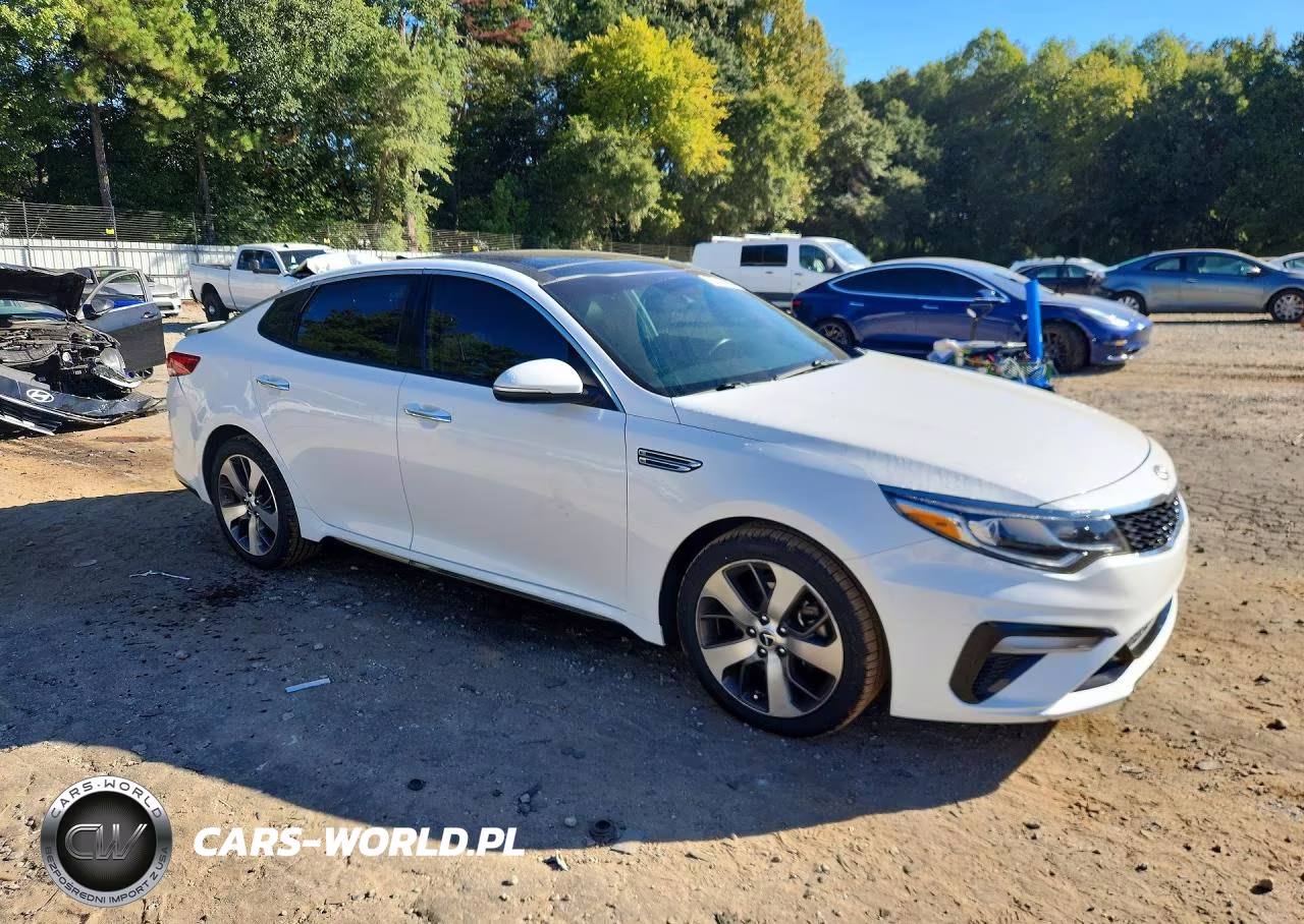 2019 Kia Optima S VIN:5XXGT4L3XKG322682 - 4