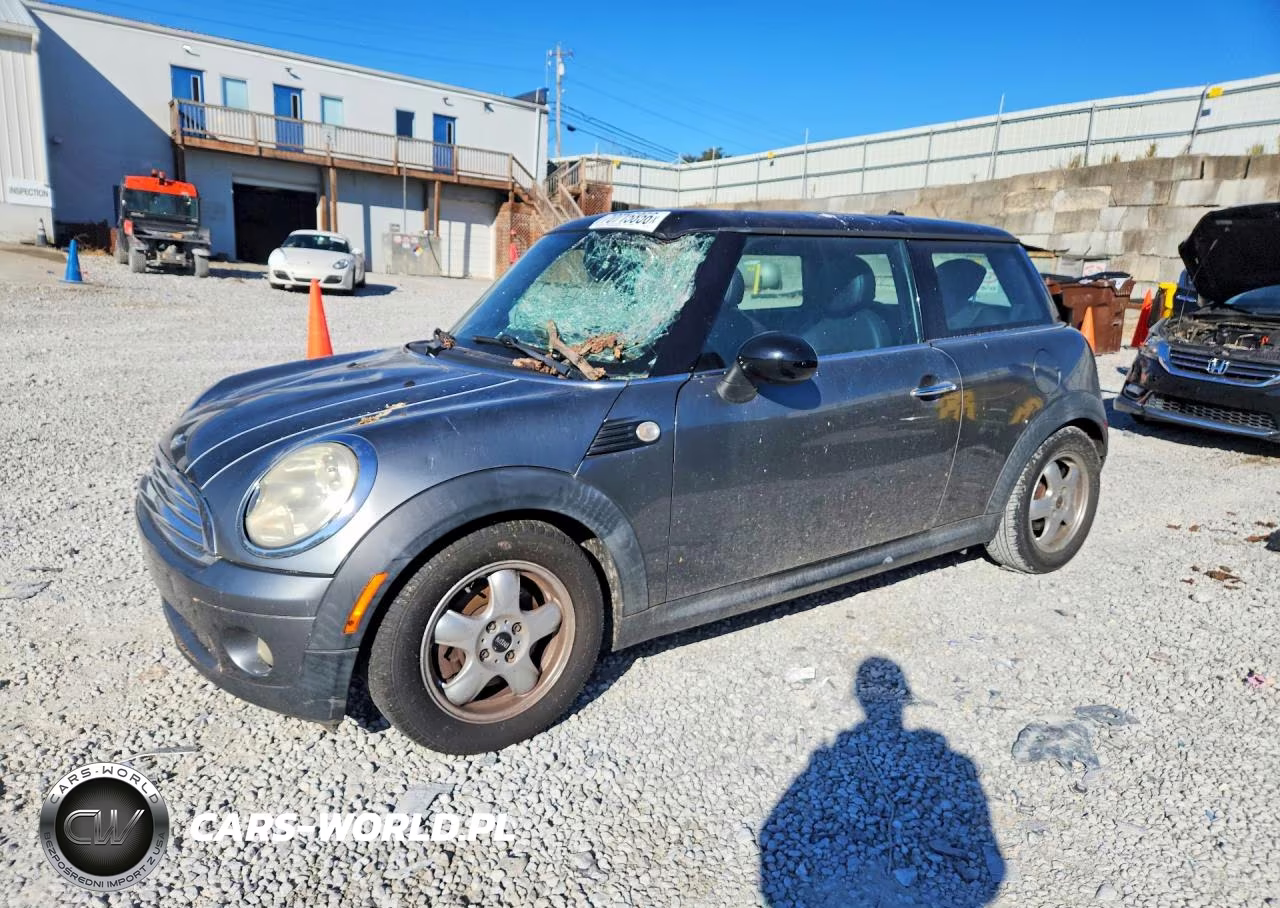 2010 Mini Cooper VIN:WMWMF3C50ATU79008 - 1