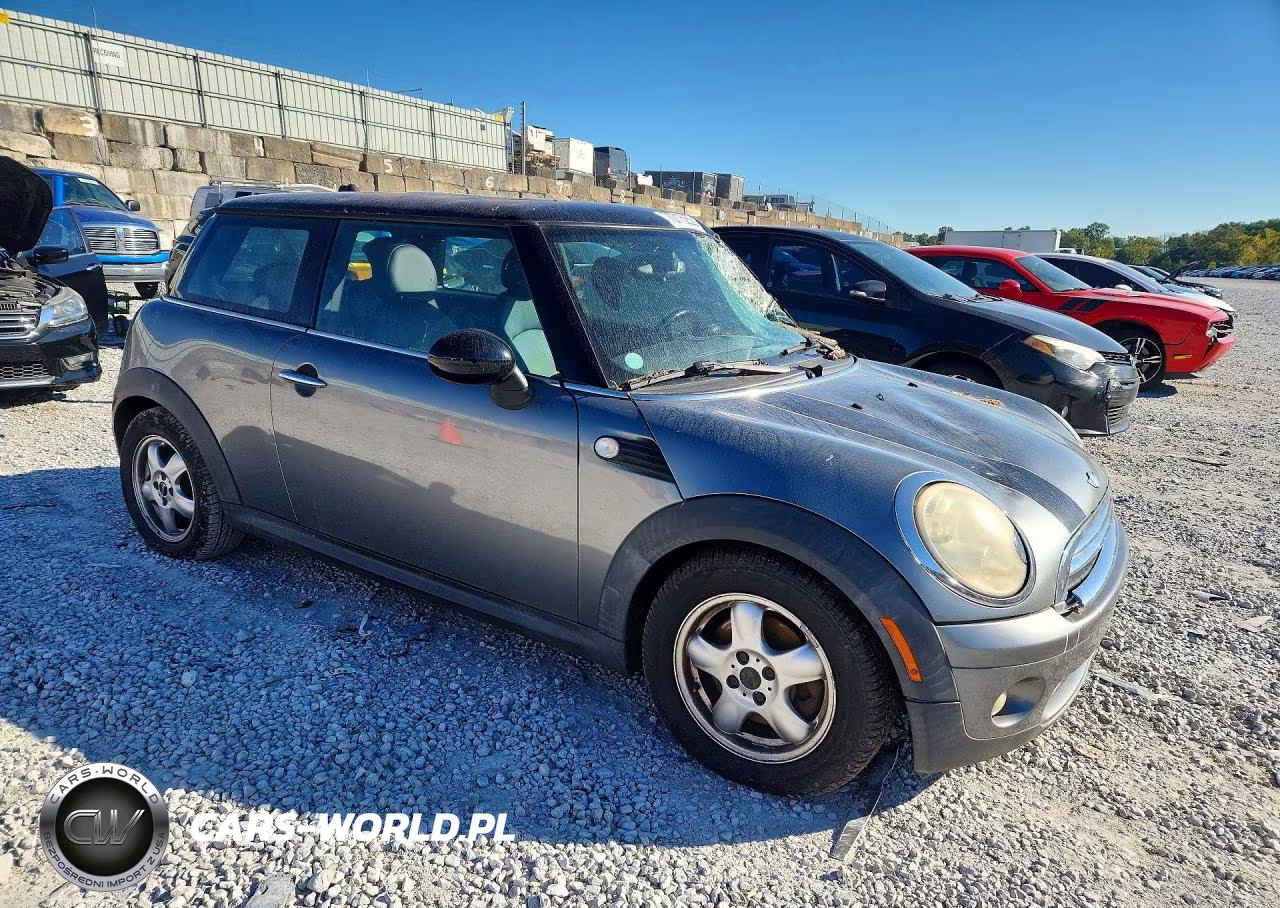 2010 Mini Cooper VIN:WMWMF3C50ATU79008 - 4
