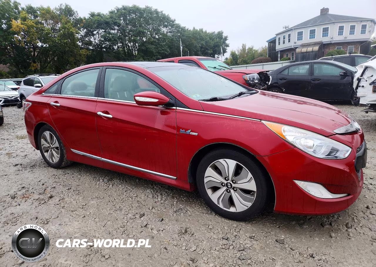 2013 Hyundai Sonata Hybrid VIN:KMHEC4A43DA066849 - 4