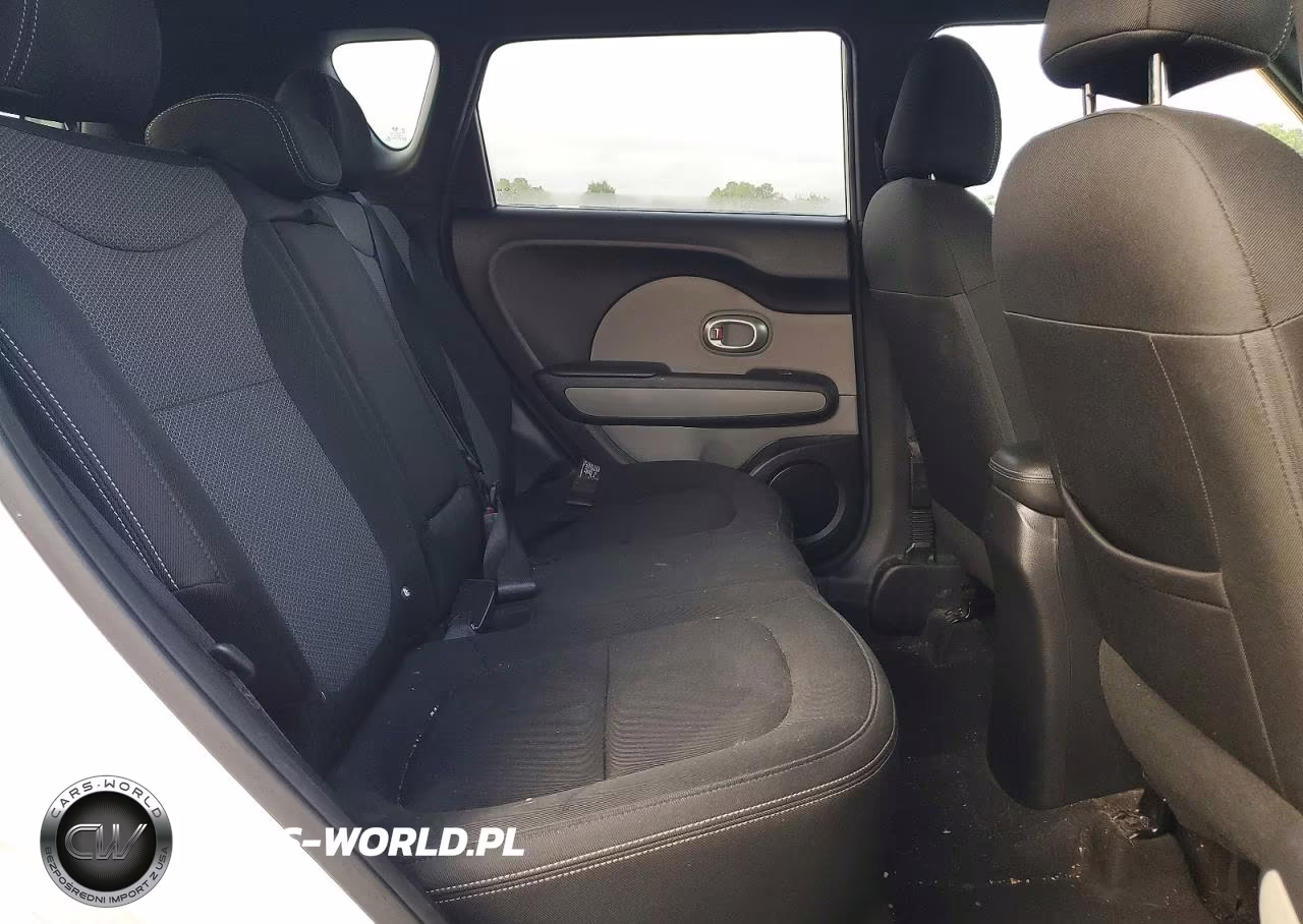 2017 Kia Soul + VIN:KNDJP3A57H7443700 - 11