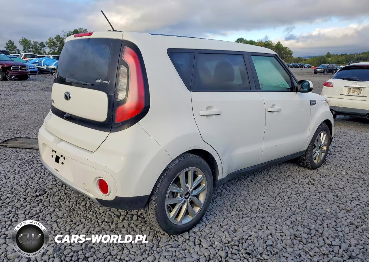 2017 Kia Soul + VIN:KNDJP3A57H7443700 - 3