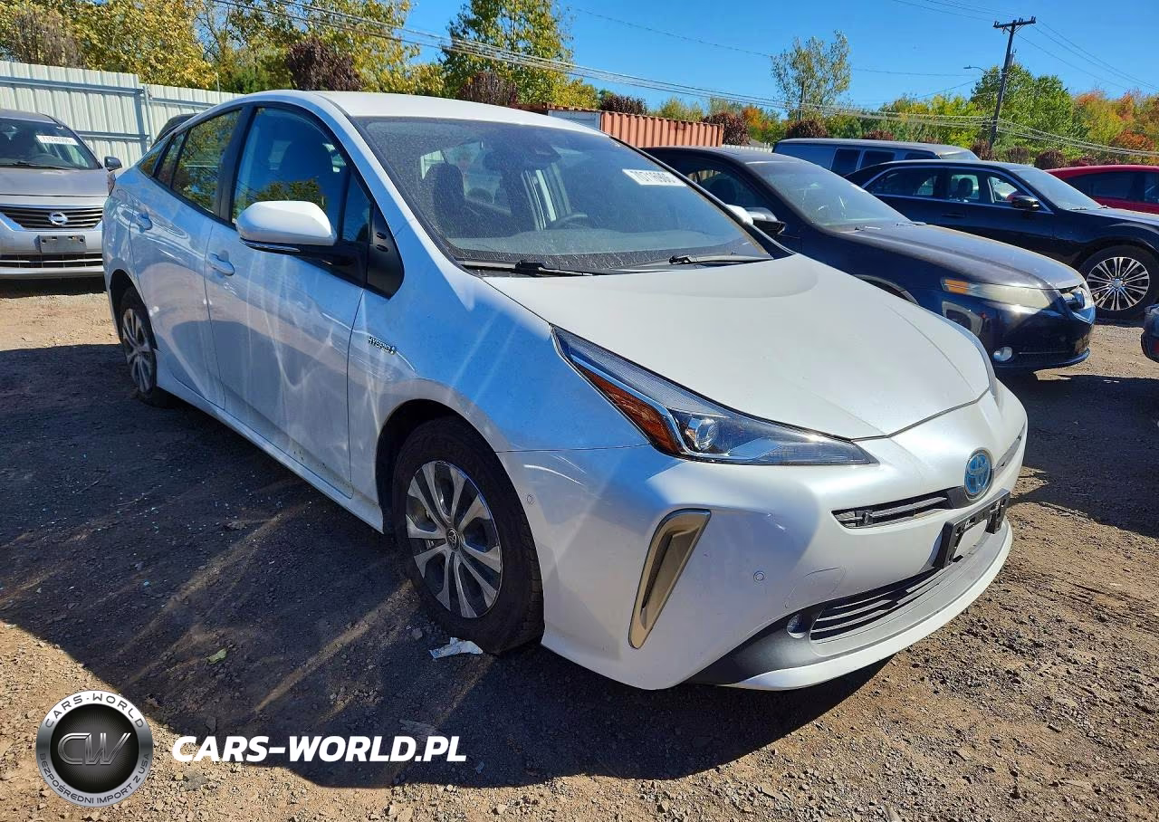 2021 Toyota Prius Le Awd-E VIN:JTDL9MFU3M3025211 - 4