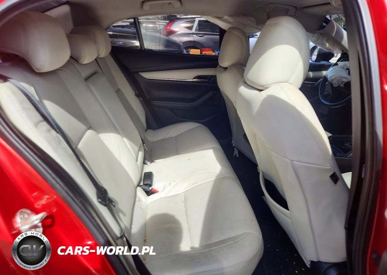 2021 Mazda 3 Premium VIN:3MZBPBDL9MM251989 - 10
