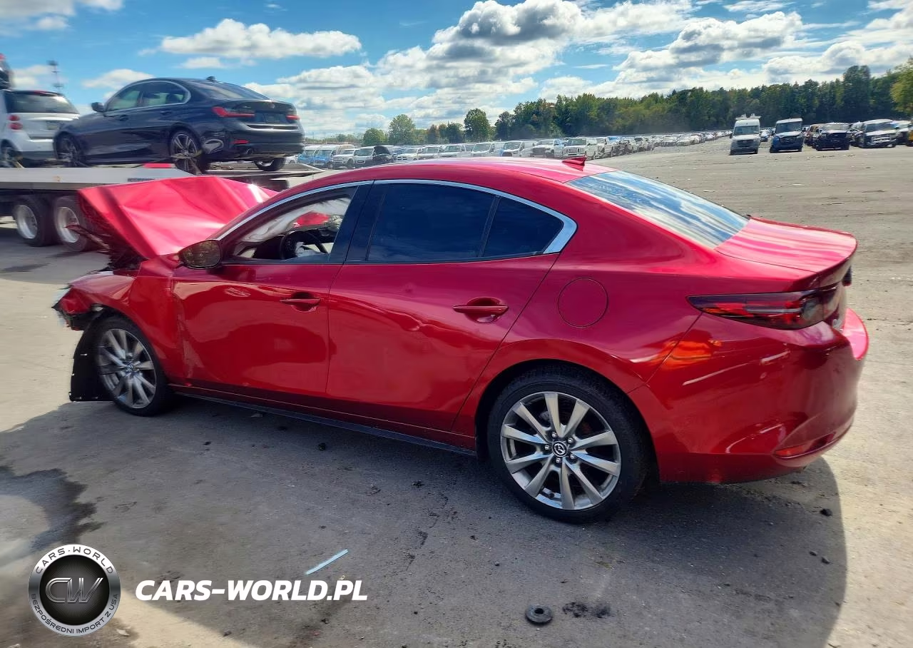 2021 Mazda 3 Premium VIN:3MZBPBDL9MM251989 - 2