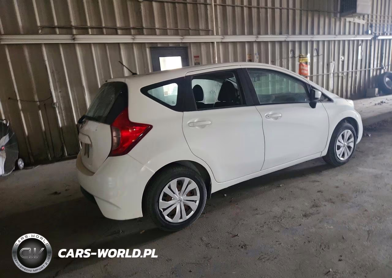 2019 Nissan Versa Note S VIN:3N1CE2CP3KL353912 - 3