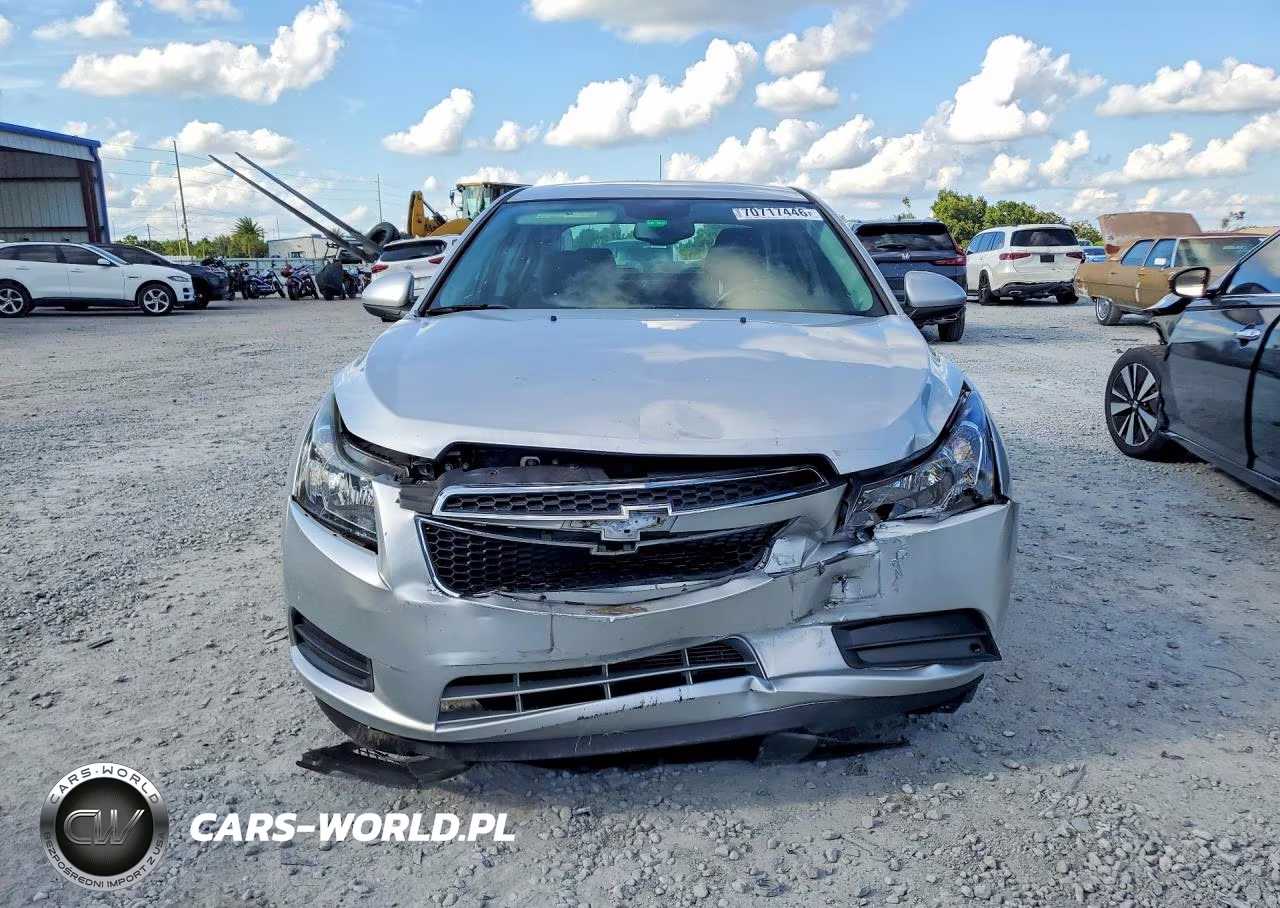 2014 Chevrolet Cruze Lt VIN:1G1PC5SB8E7413714 - 5