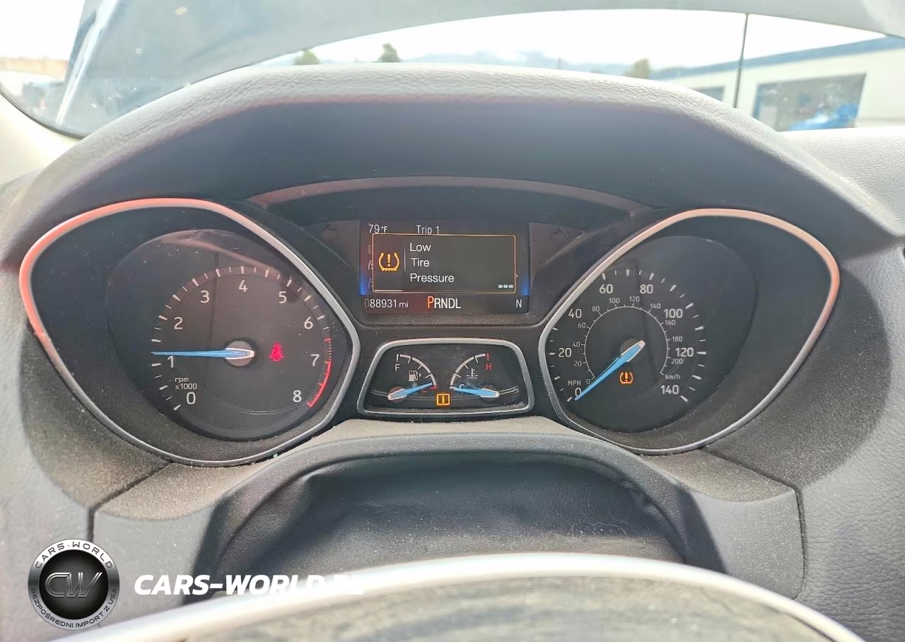 2017 Ford Focus Se VIN:1FADP3F26HL324576 - 9
