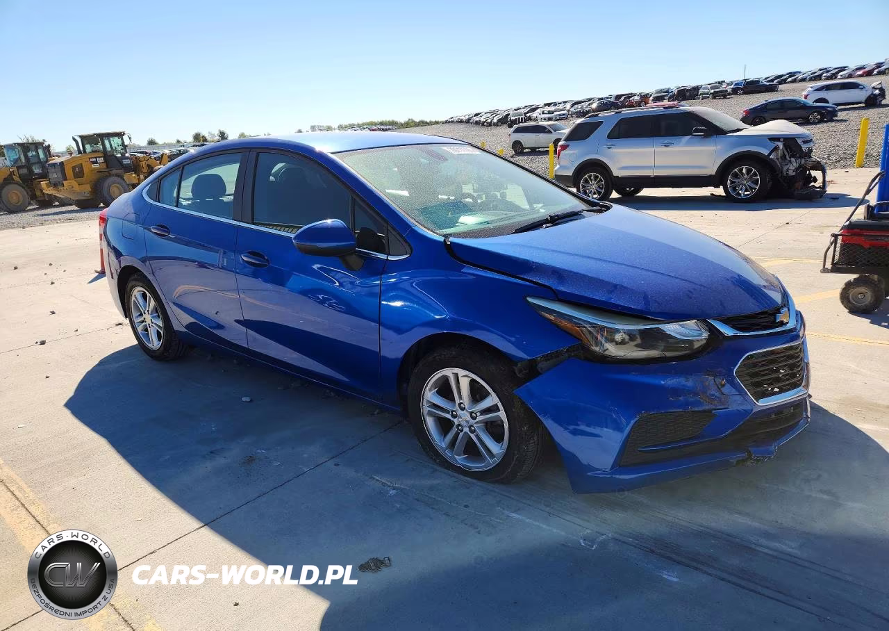 2017 Chevrolet Cruze Lt VIN:1G1BE5SM9H7197625 - 4