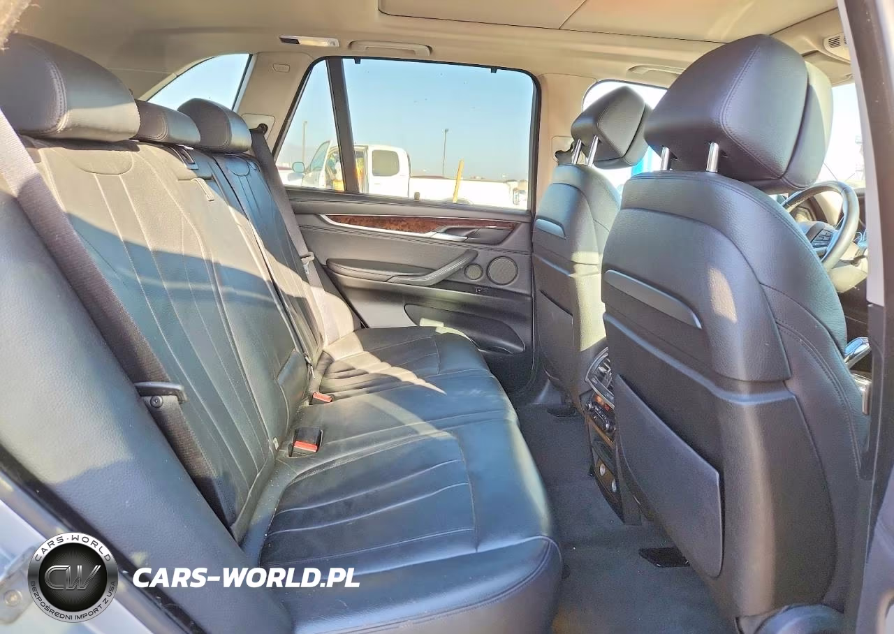 2015 BMW X5 xDrive50I VIN:5UXKR6C59F0J74892 - 11