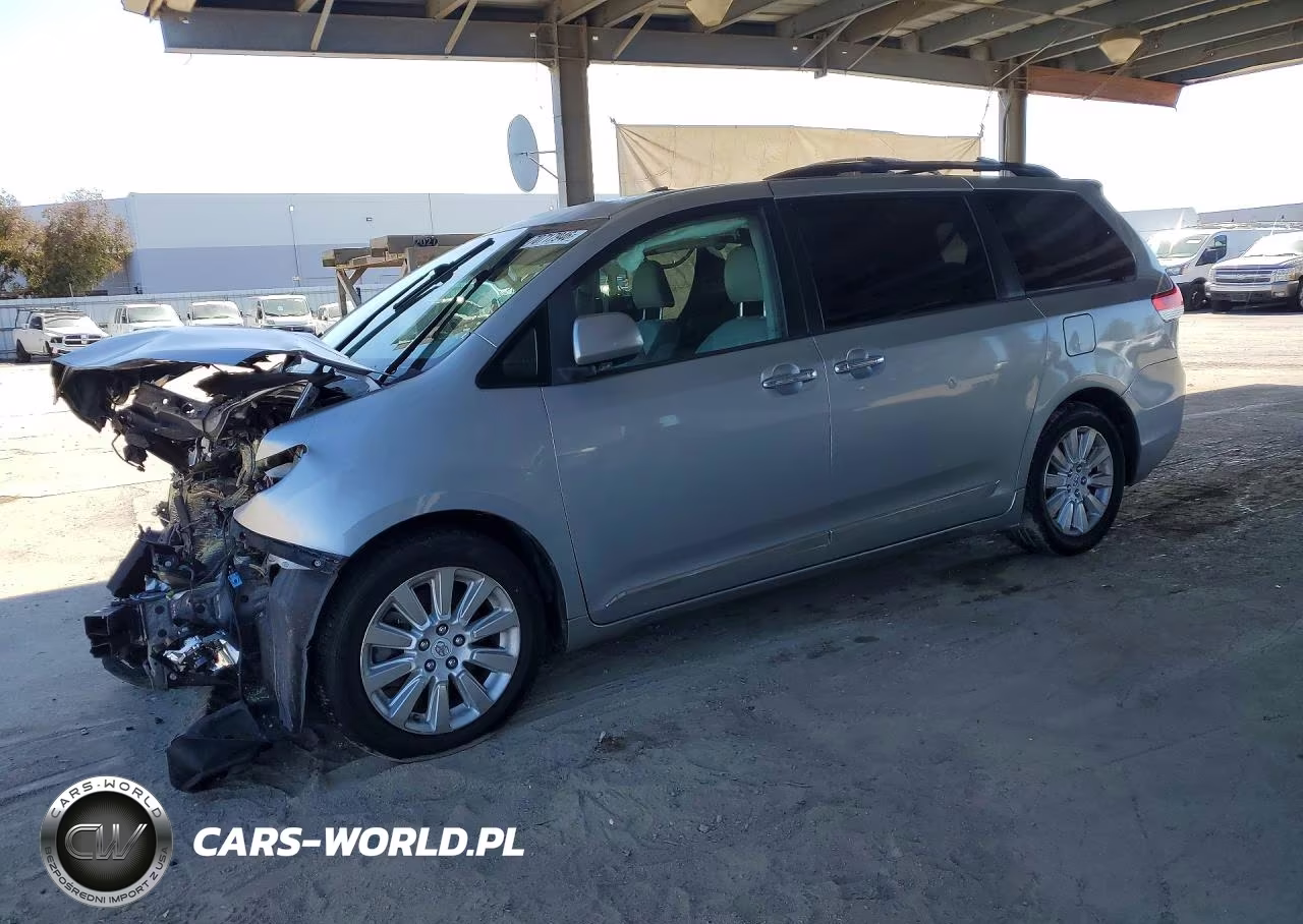 2012 Toyota Sienna Limited 7-Passenger – zdjęcie 1 z 14