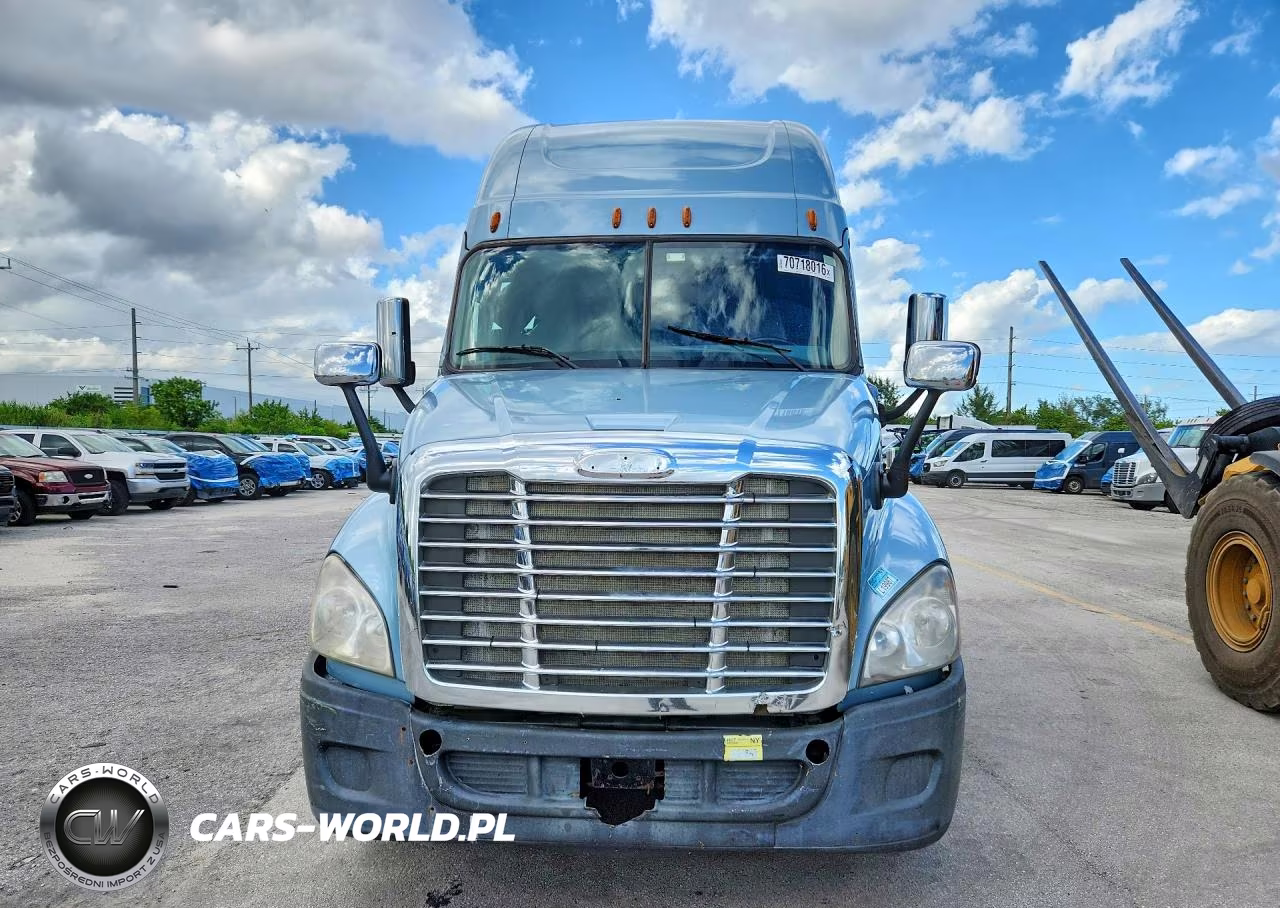 2016 Freightliner Cascadia 125 VIN:3AKJGLD5XGSGU1009 - 5