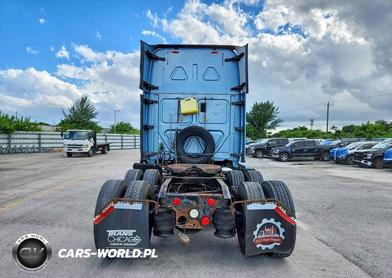 2016 Freightliner Cascadia 125 VIN:3AKJGLD5XGSGU1009 - 6